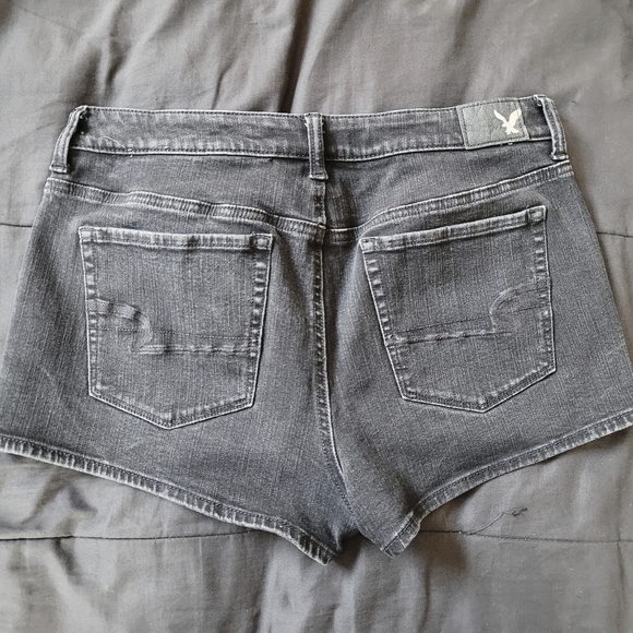 American Eagle Hi Rise Shorts - Picture 5 of 5